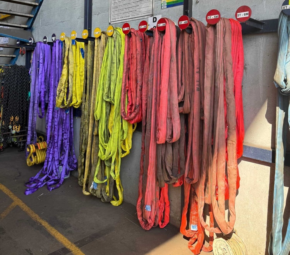 Strops tagged with Onix Tags