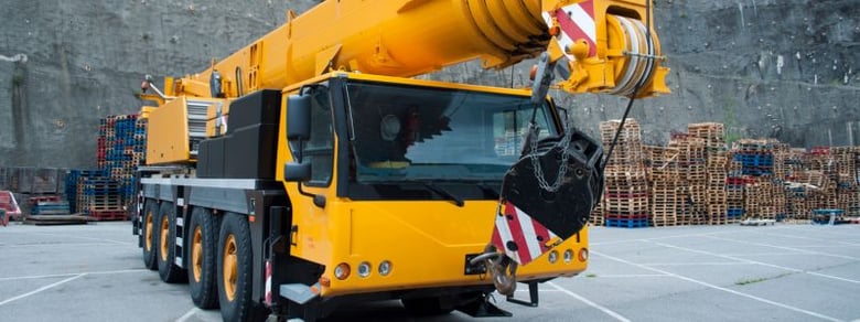 The different types of lifting equipment - mobile crane