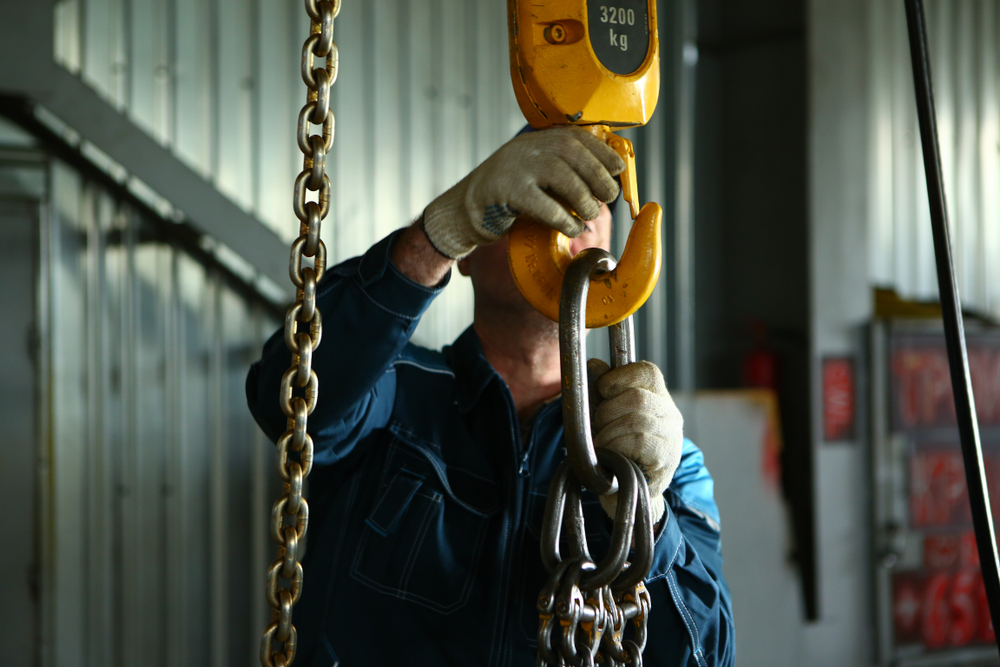 Checklist for businesses selecting equipment management software